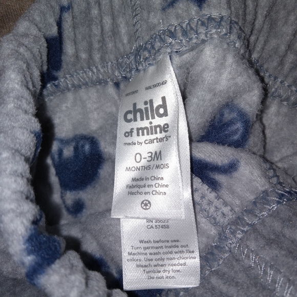 Baby Boy Bundle of clothes! NB, 0-3 mos. Variety of pieces, 24 pcs total. - Picture 4 of 10